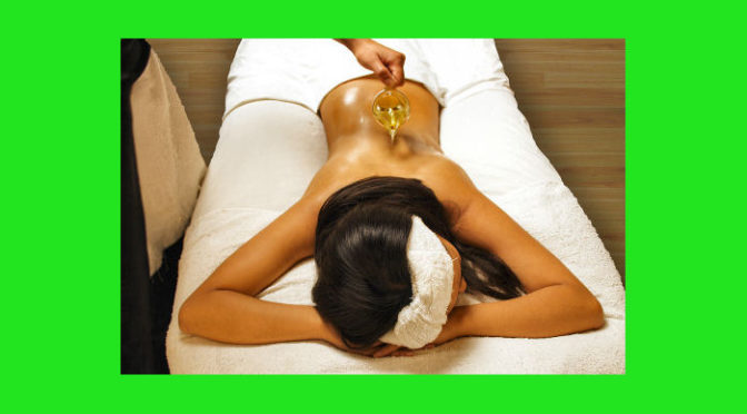 L’abhyanga, il massaggio che “coccola” il corpo
